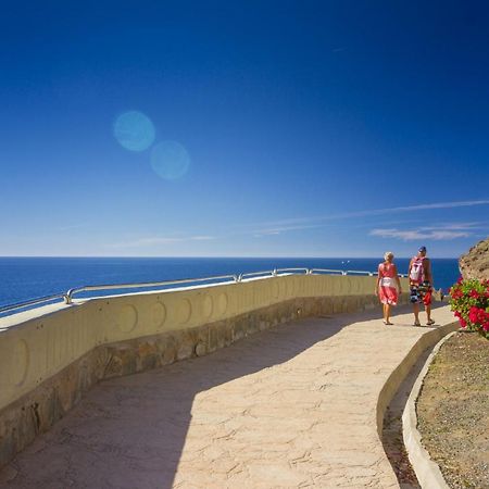 Beachfront Studio Apartment Puerto Rico Пуэрто Рико Экстерьер фото