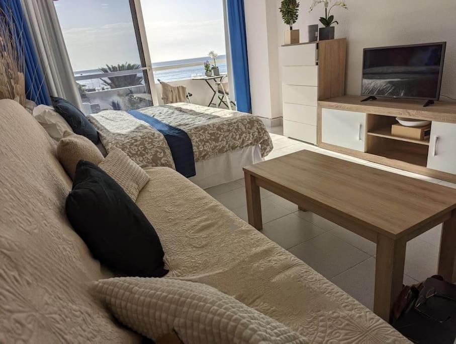 Beachfront Studio Apartment Puerto Rico Пуэрто Рико Экстерьер фото